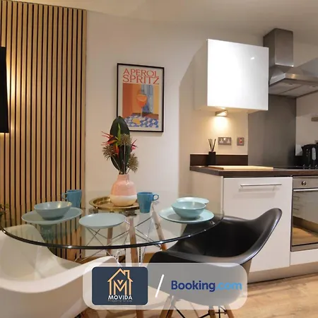 Lgi Stunning 1 Bedroom By Movida Group Short Lets & Serviced *