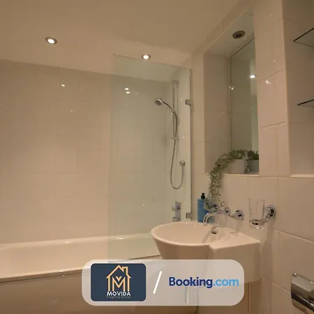 Lgi Stunning 1 Bedroom By Movida Group Short Lets & Serviced *