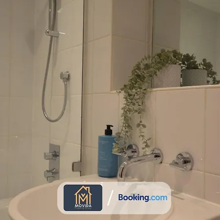 Lgi Stunning 1 Bedroom By Movida Group Short Lets & Serviced